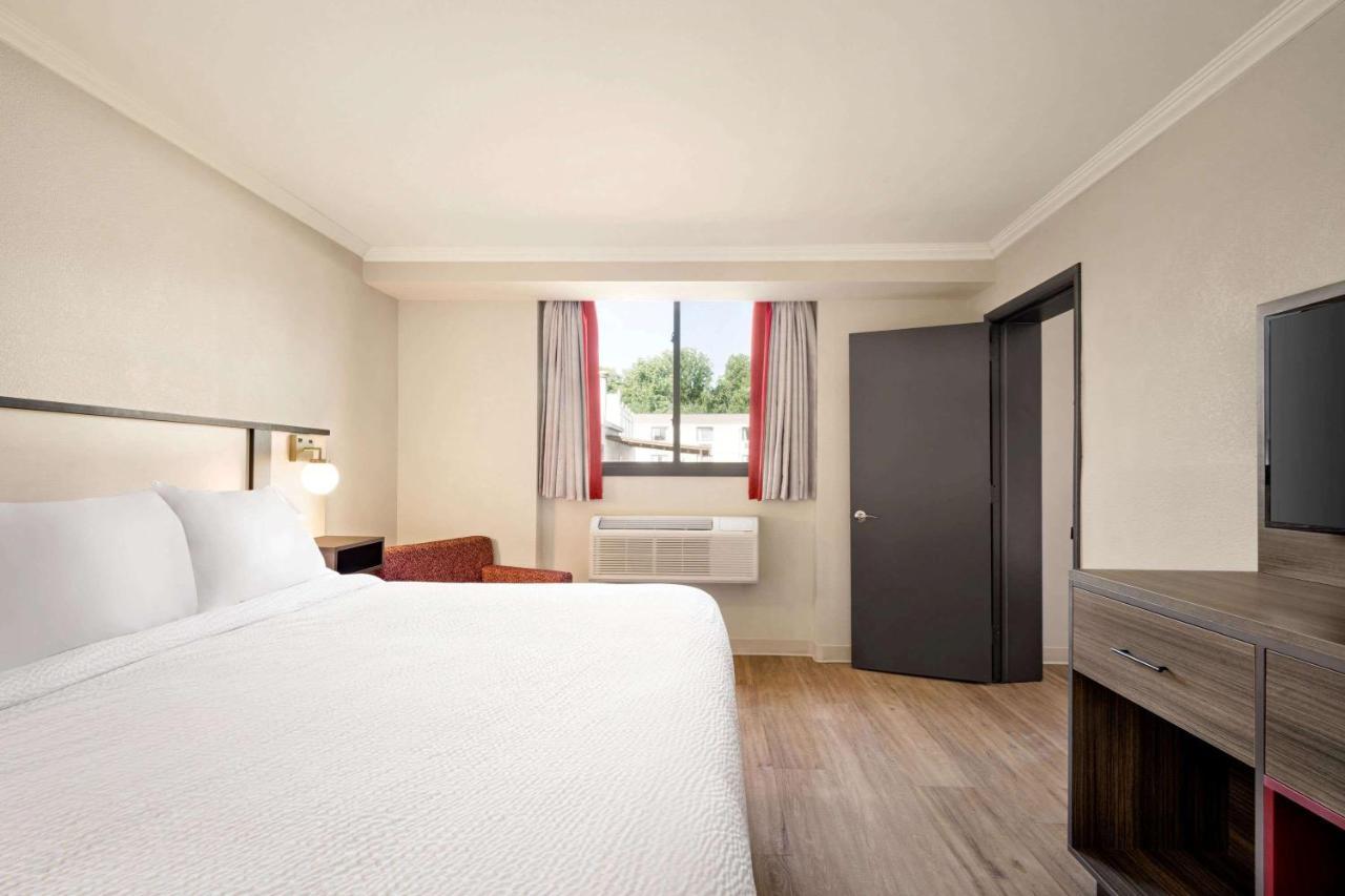 Ramada By Wyndham Allentown Bethlehem Ngoại thất bức ảnh